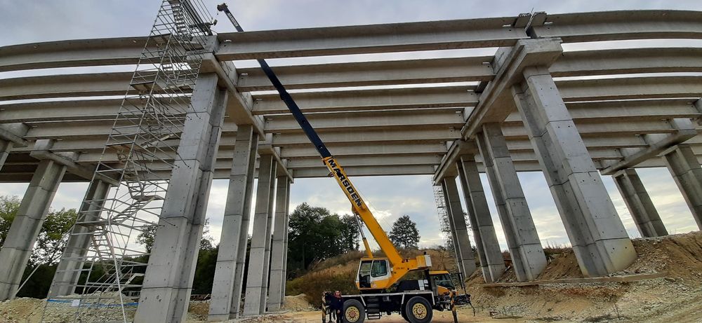 Услуги с комбиниран багер  и автокран