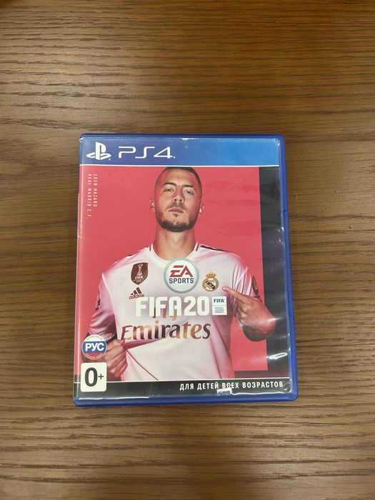 Продам FIFA 20 для PS4