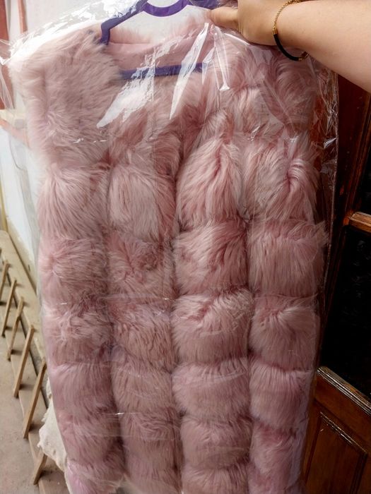 Продам меховой жилет