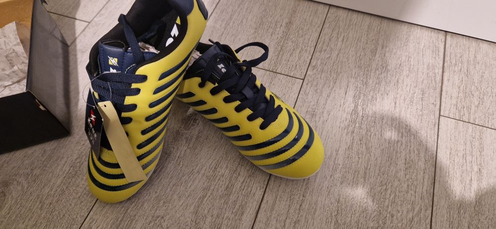 Ghete fotbal Zeus Marime 40 noi