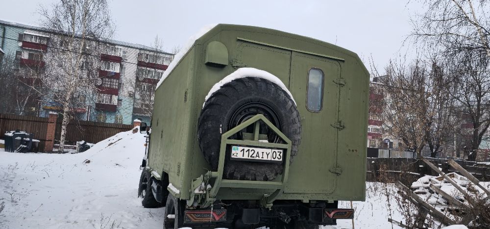ГАЗ 66 с кунгом.