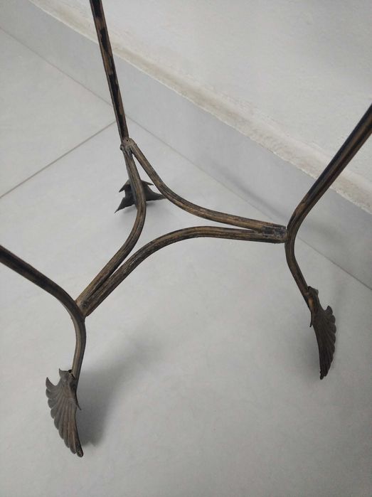 Подставка для вазы, горшка, цветов.