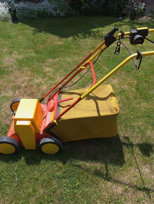 Продавам немски аератор в много добро състояние видимо от снимките.