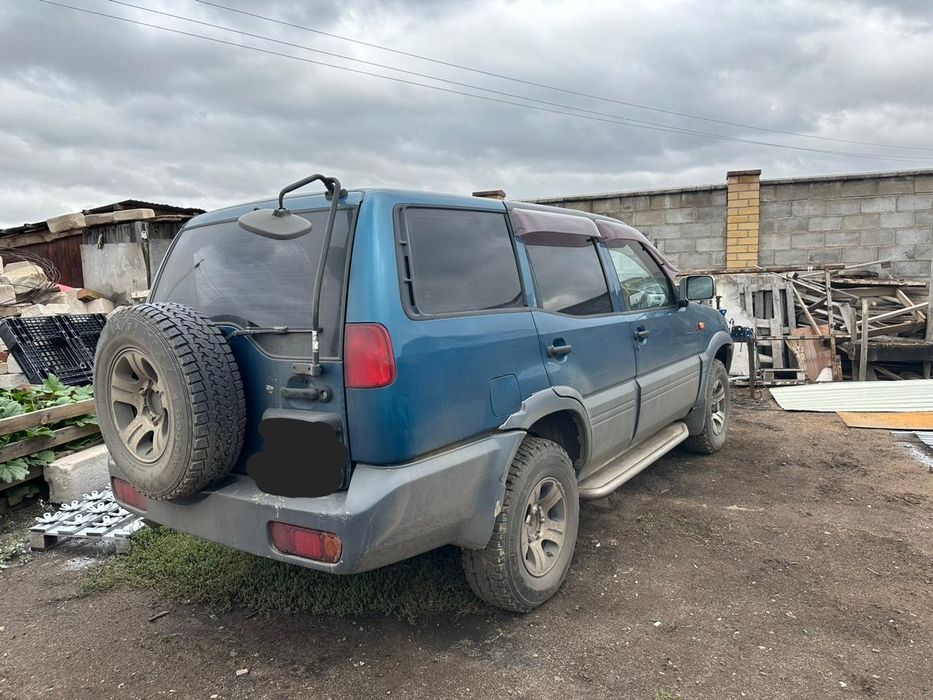 Продам Nissan Mistral