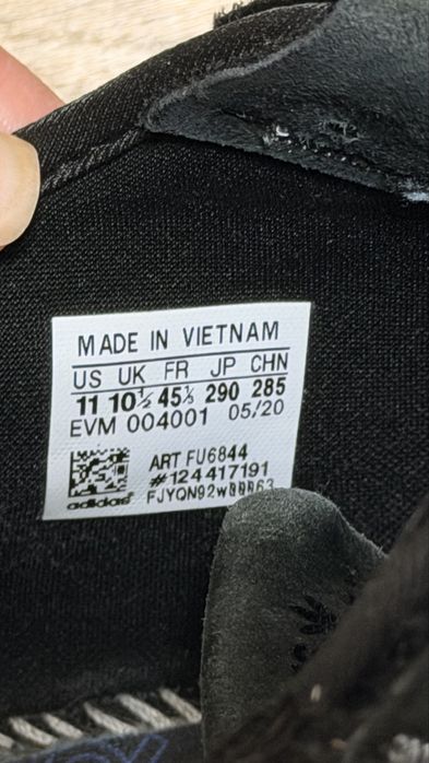 Мужские кроссовик adidas 43рр