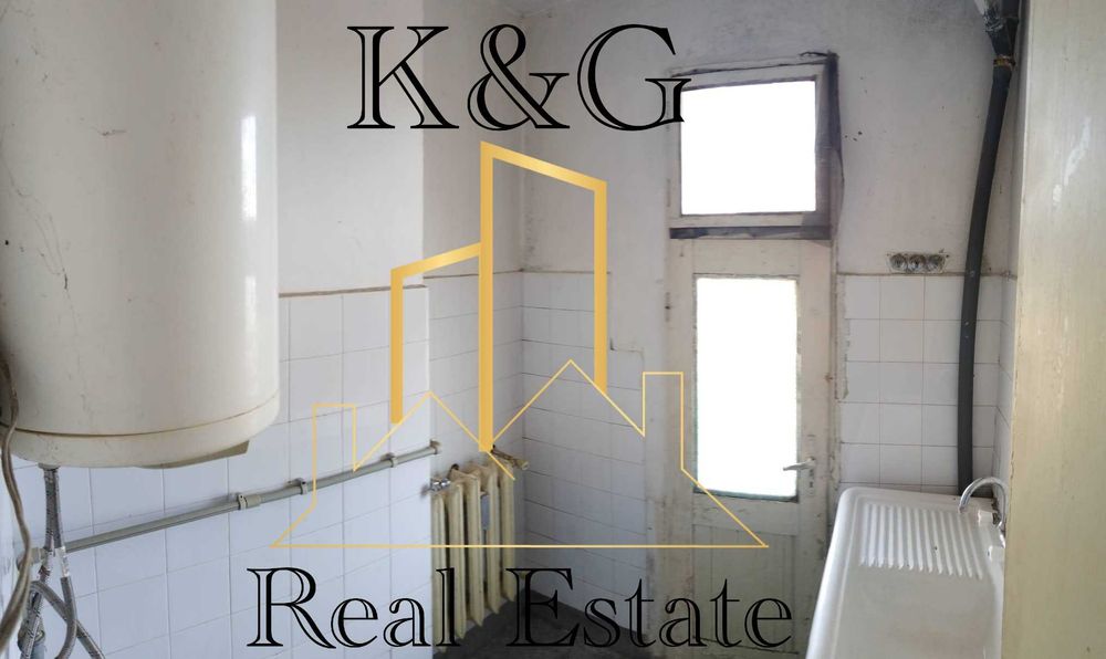 Продава се Тристаен апартамент в Разград, Център - 84 кв.м за 1124 €/кв.м - Снимка #3