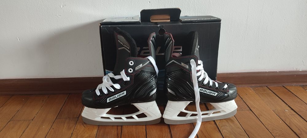 Продам коньки Бауэр NS