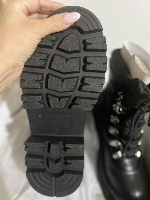 НАМАЛЕНИ Чисто нови дамски боти от естествена кожа Guess Vaney