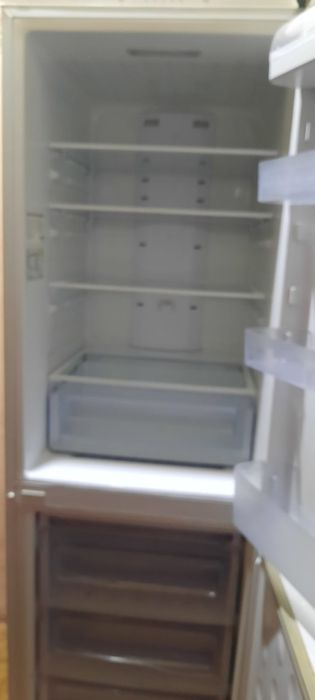 Продам холодильник
