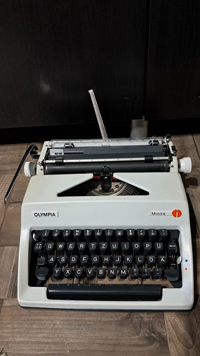 Mașină de scris Olympia