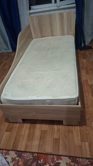 ПРОДАМ детскую кровать