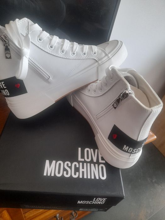 Gheata piele originala,Moschino italia