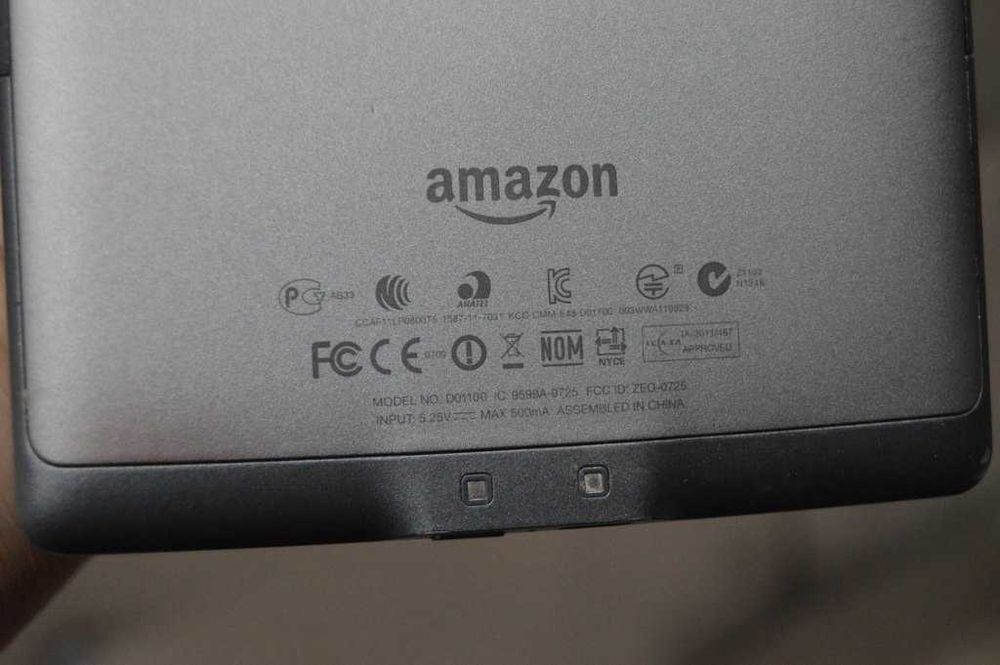 E-Reader Amazon Kindle 4 Model D01100 – 150 carti - citeste anuntul