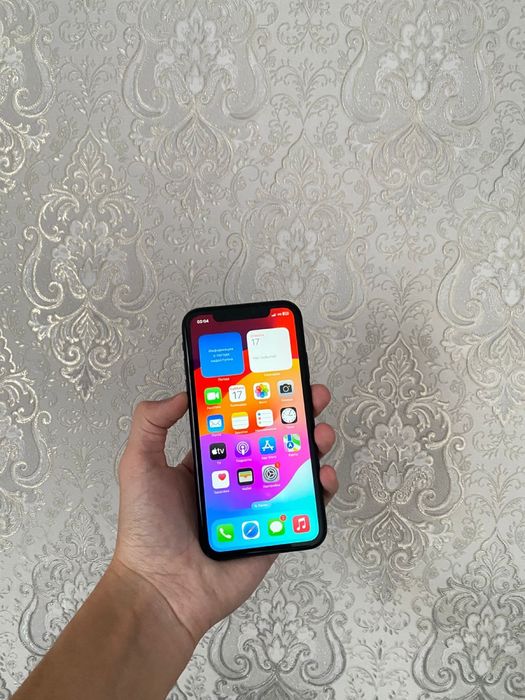Продам iPhone XR 64GB