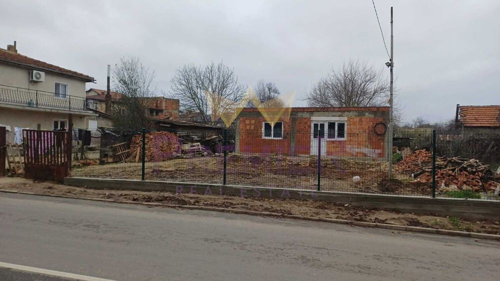 Къща в Варна, област-гр.Долни чифлик