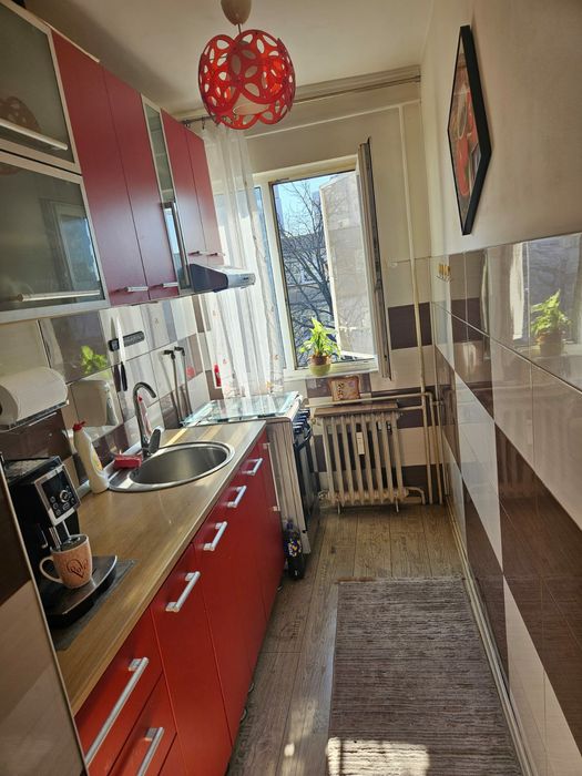 vand apartament 2 camere