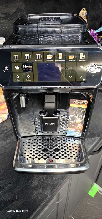 Продавам Philips LatteGo 5400