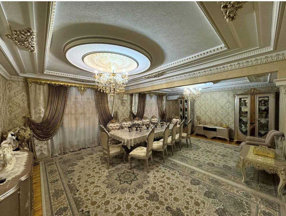 Нукус 6/1/9 Банковский дом