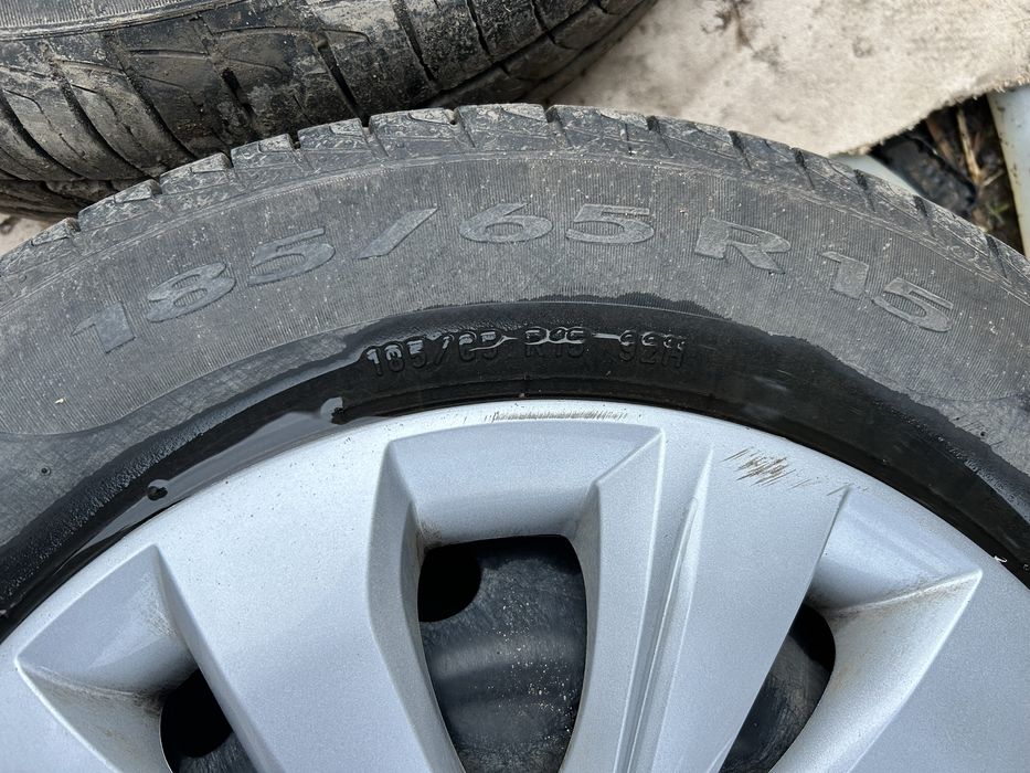 Шины в комплекте с дисками и колпаками