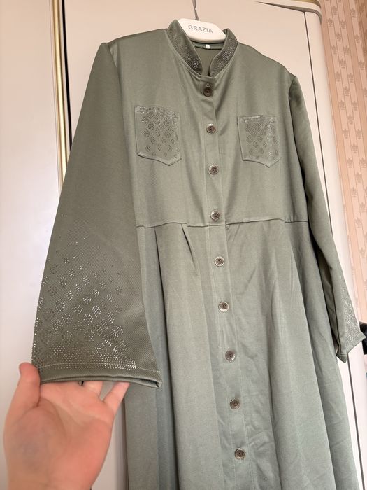 Платье оливкового цвета , новое