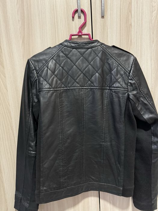 Кожаная куртка от Манго для девочек