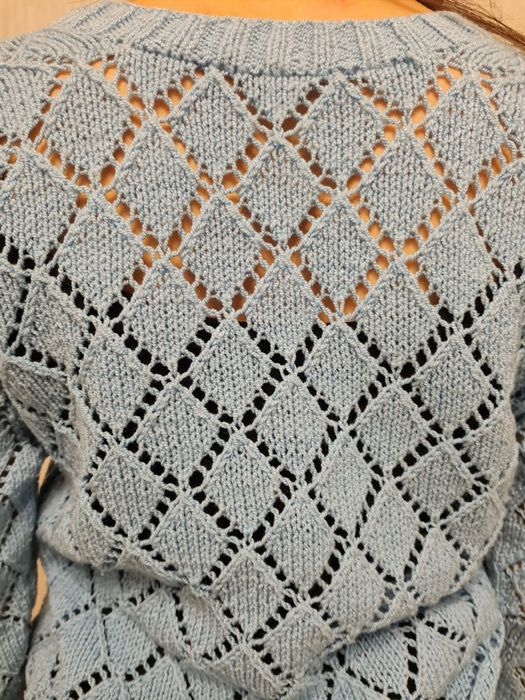 Продам новую кофту ручной вязки