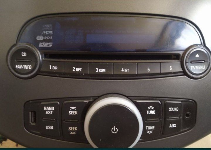 Срочно Спарк магнитофон сотилади