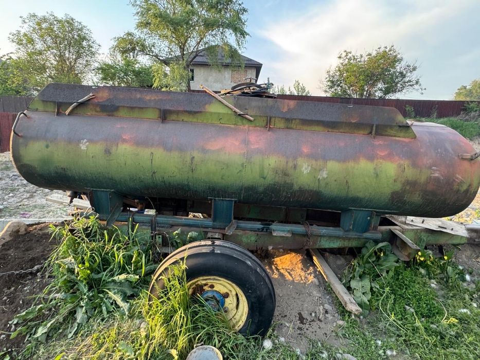 Цистерна с колесиках