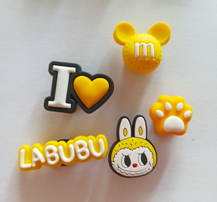 Labubu значки за crocs