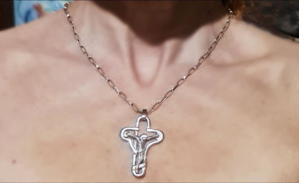 Масивен сребърен 925 кръст с разпятие ,уникален дизайн / унисекс / Нов