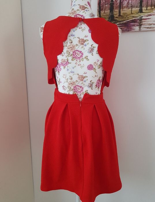 Rochita rosie cu spatele gol, marimexS/S