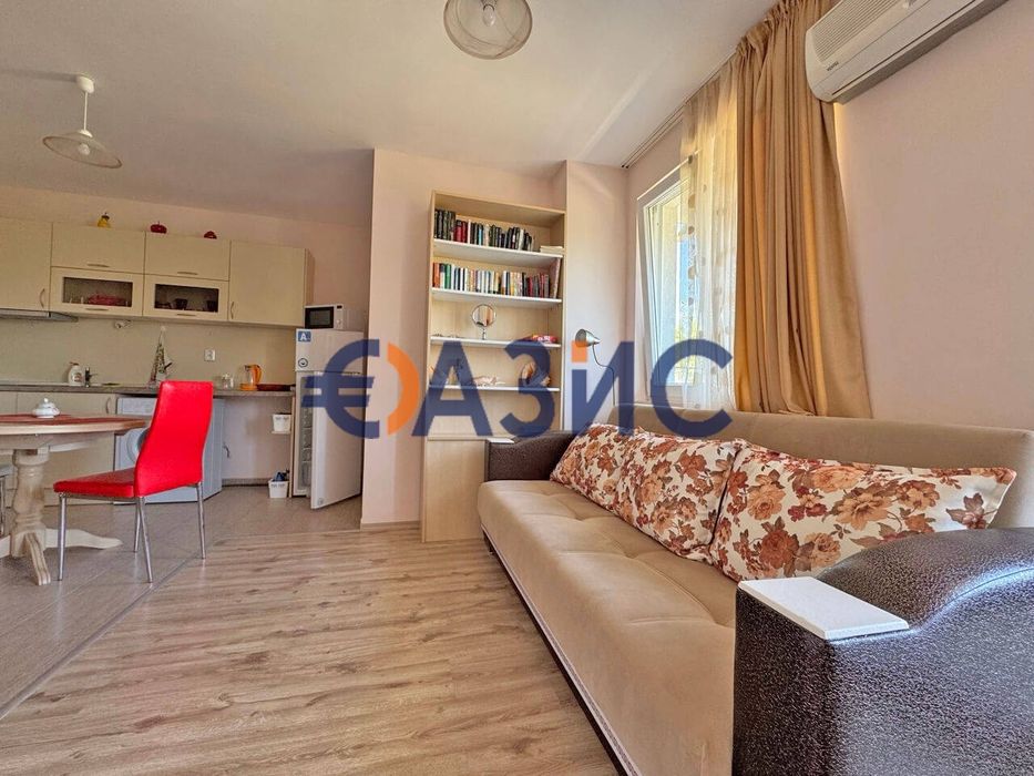 Продава се Двустаен апартамент в к.к. Слънчев бряг - 53 кв.м за 1312 €/кв.м - Снимка #4