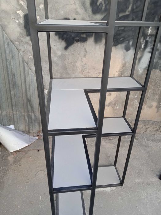 Стеллажи золотые  для магазина