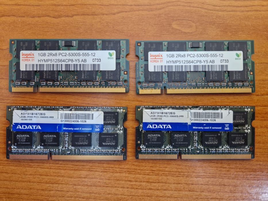 Memorii Ram DDR2 laptop 2 placute 1 GB total 2 GB