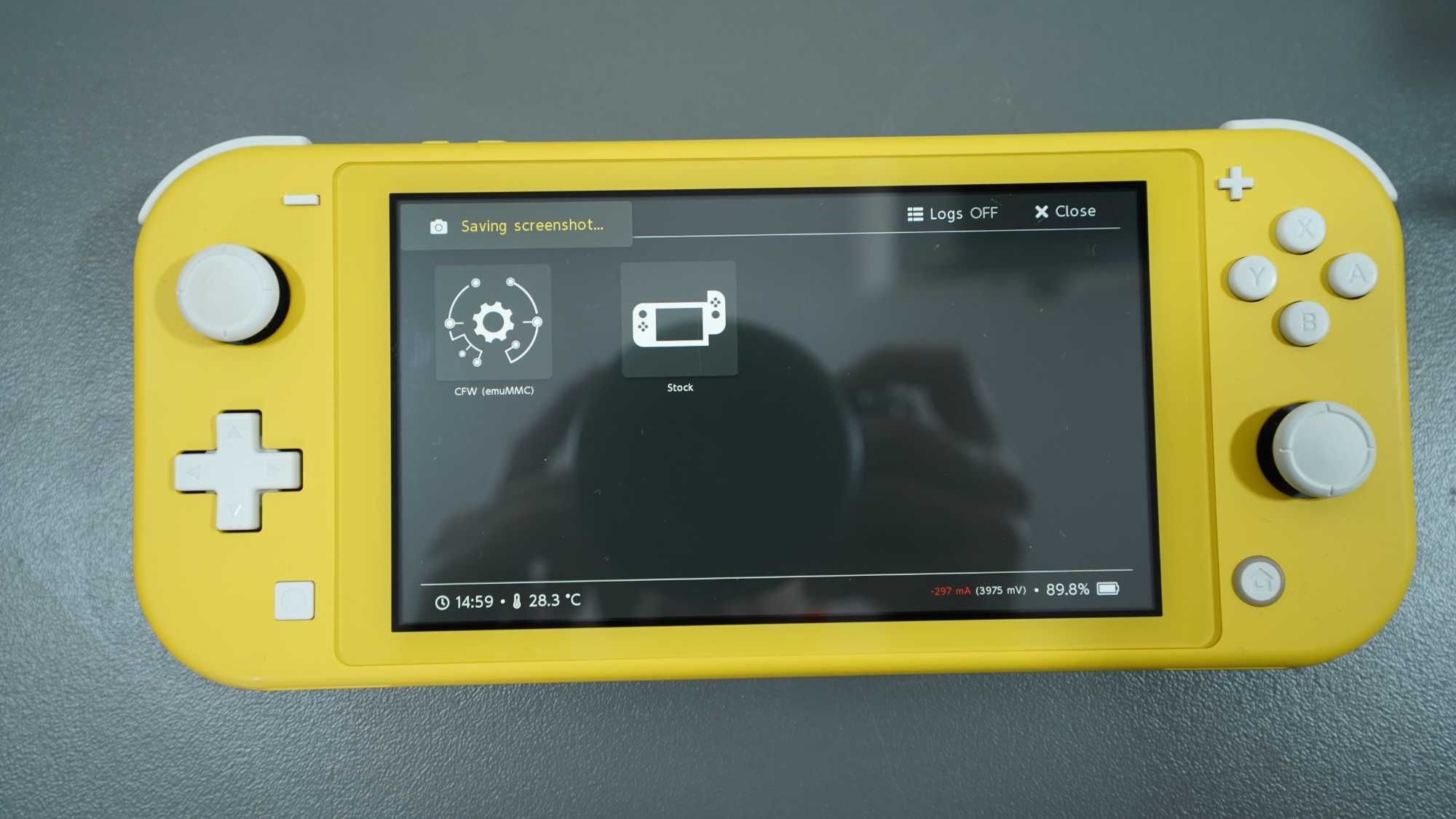 Nintendo Switch Lite - като ново, с чип / мод, 128GB карта и 17 игри гр ...