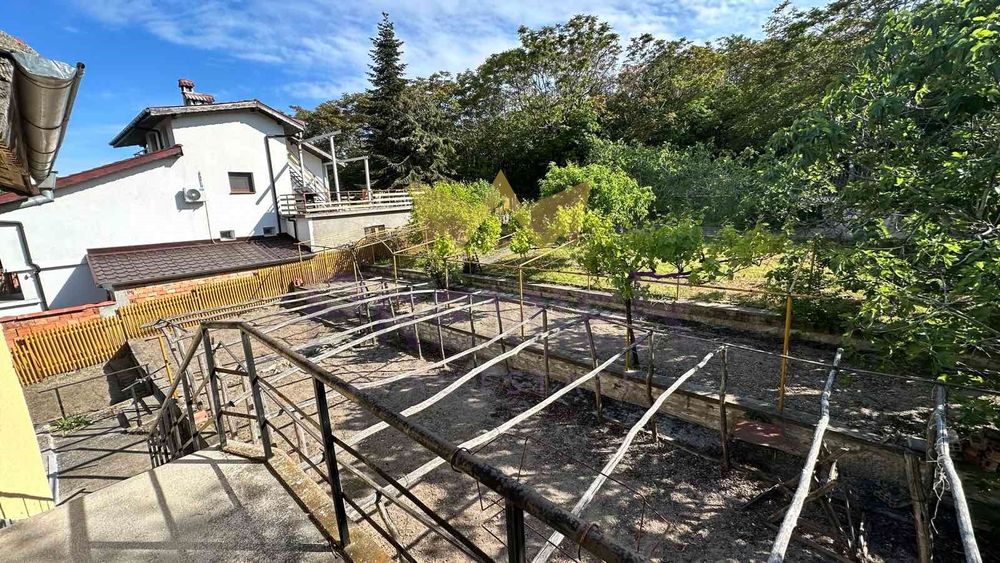 Къща в Добрич, област-гр.Балчик площ 170 цена 145500