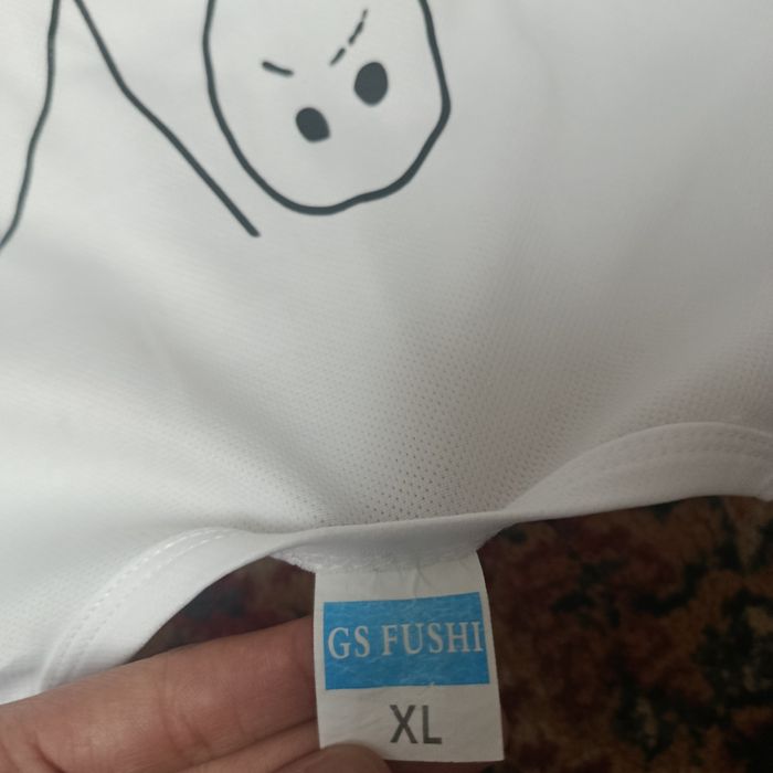 футболка lip peep