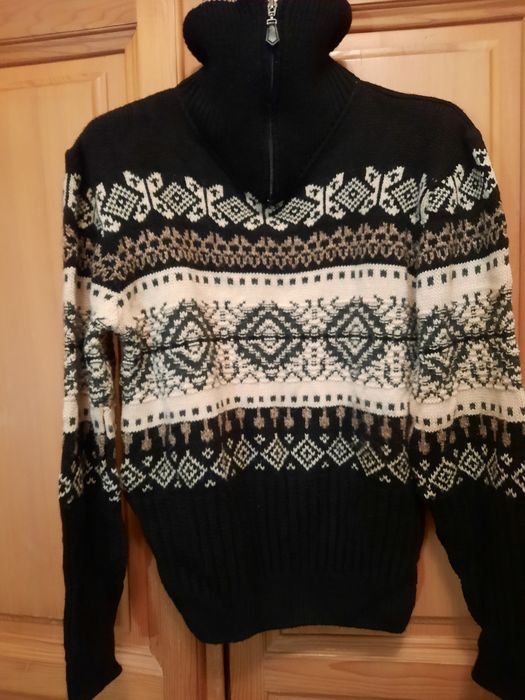 Pulover bărbătesc cu model norvegian mărimea 48