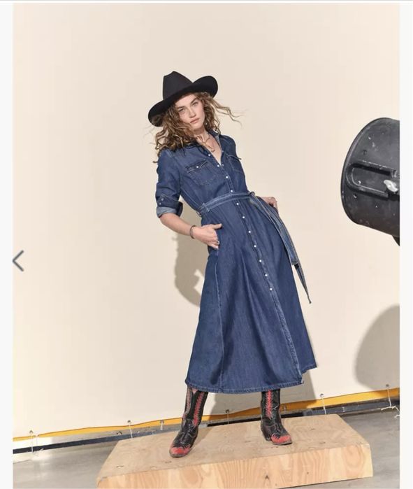 Джинсовое платье Levis