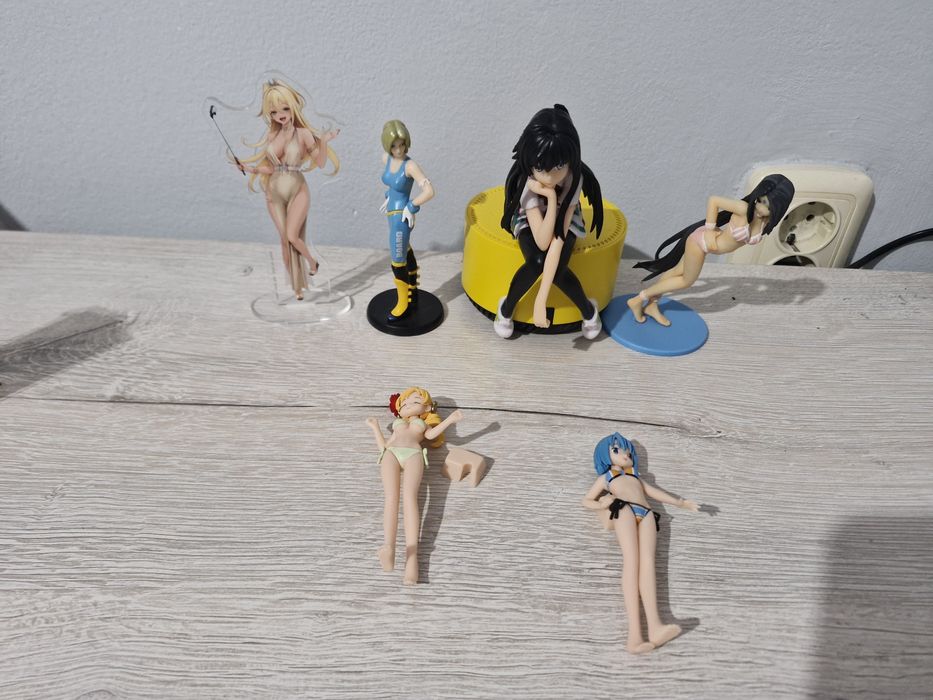 Продам аниме фигурки