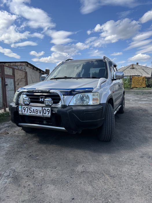 Хонда црв 1996 года 2 л