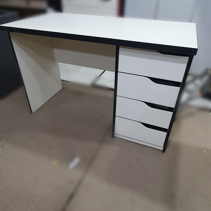 Столы компьютерные,  письменные,  рабочие.