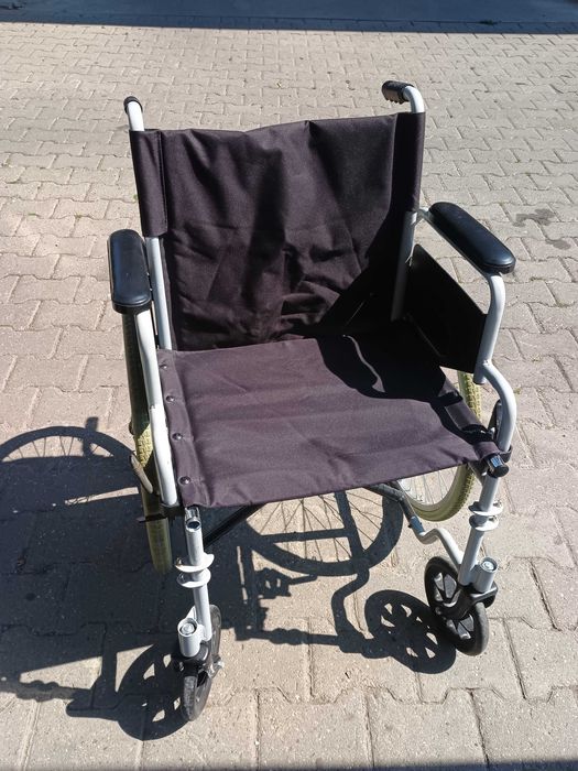 Cărucior pentru persoane cu dizabilități