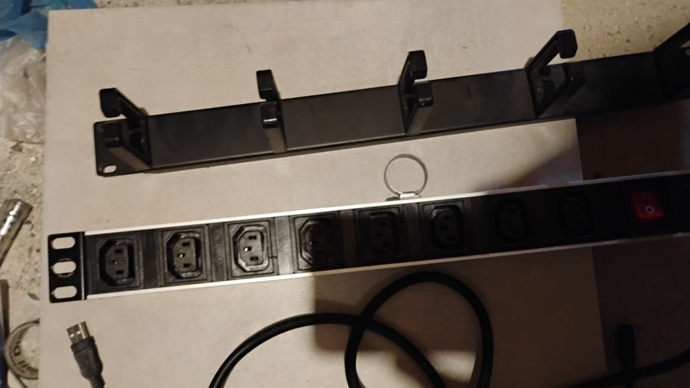 Pdu rack 19 inch