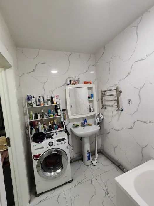 Срочно Продам 1в2х комн/8/9 Махтумкули.2*