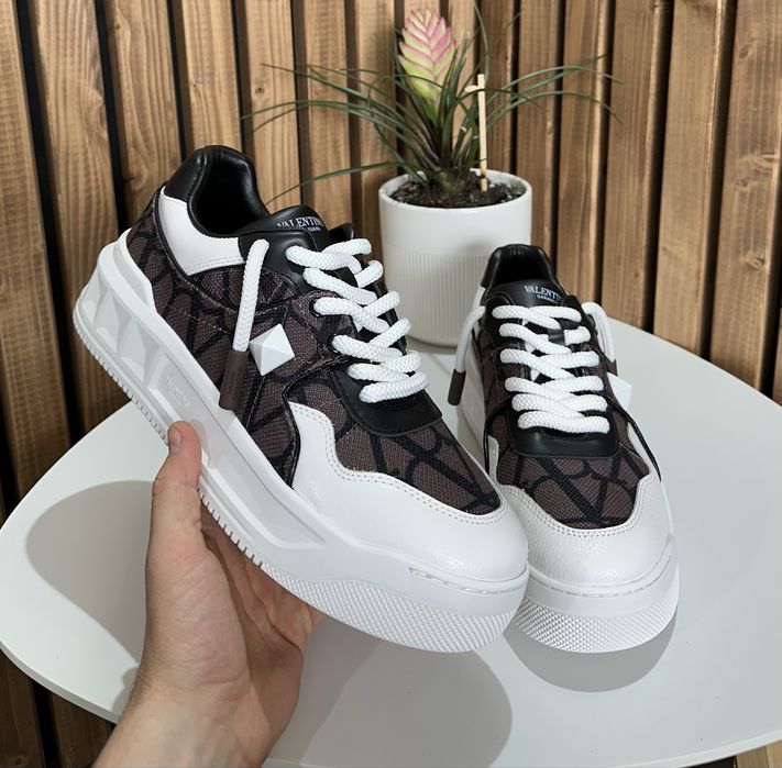 Valentino Garavani One Stud XL (size 43)