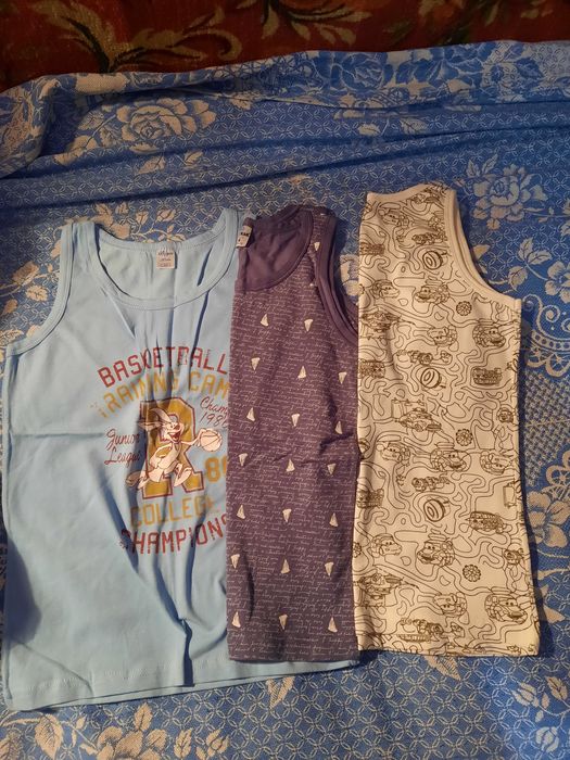 Майки новые на мальчика 7-9 лет