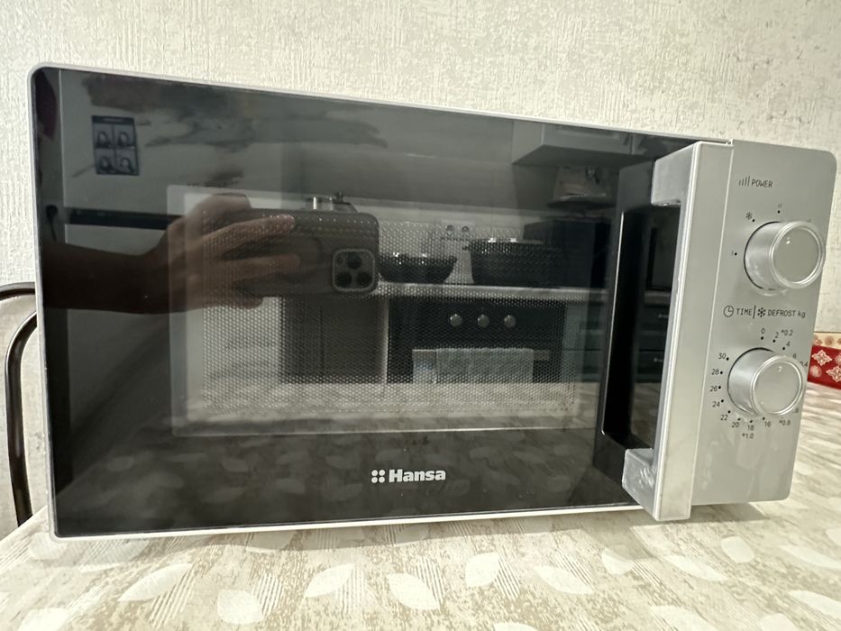 Микроволновая печка Hansa