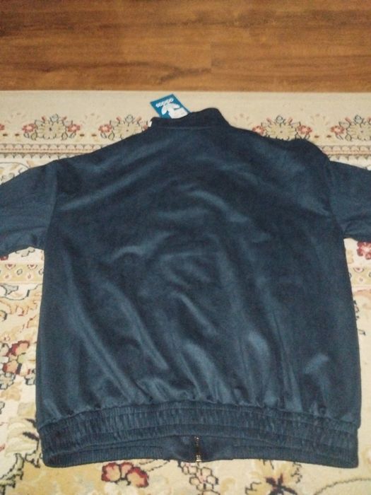 Продается ветровка