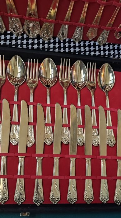 Старинни прибори за хранене с позлата